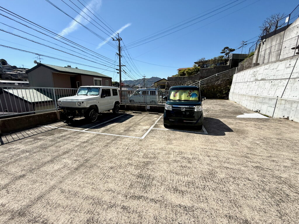 【貸駐車場・月極駐車場】長崎市高平町　高平町ガレージ軽自動車区画｜長崎電気軌道１系統 崇福寺駅 徒歩6分 (480m)｜ジョイ不動産企画