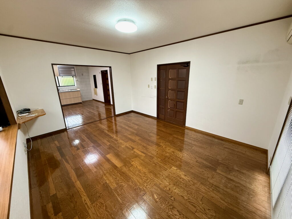 【中古戸建て】長崎市ダイヤランド１丁目４SLDK｜駐車場2台・校区：南長崎小学校・小ヶ倉中学校｜売却ならジョイ不動産企画