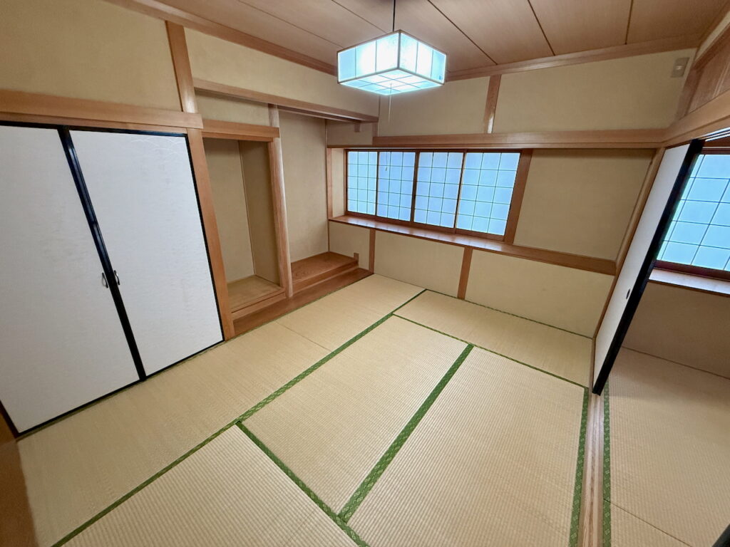 【中古戸建て】長崎市ダイヤランド１丁目４SLDK｜駐車場2台・校区：南長崎小学校・小ヶ倉中学校｜売却ならジョイ不動産企画