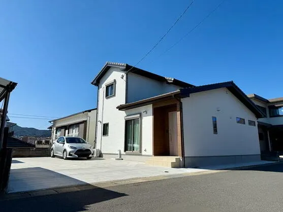 【中古一戸建て】長崎市横尾３丁目 4SLDK｜駐車場4台・2025年建築・LDK19.5帖｜ジョイ不動産企画