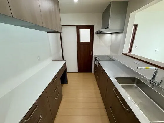 【中古一戸建て】長崎市横尾３丁目 4SLDK｜駐車場4台・2025年建築・LDK19.5帖｜ジョイ不動産企画